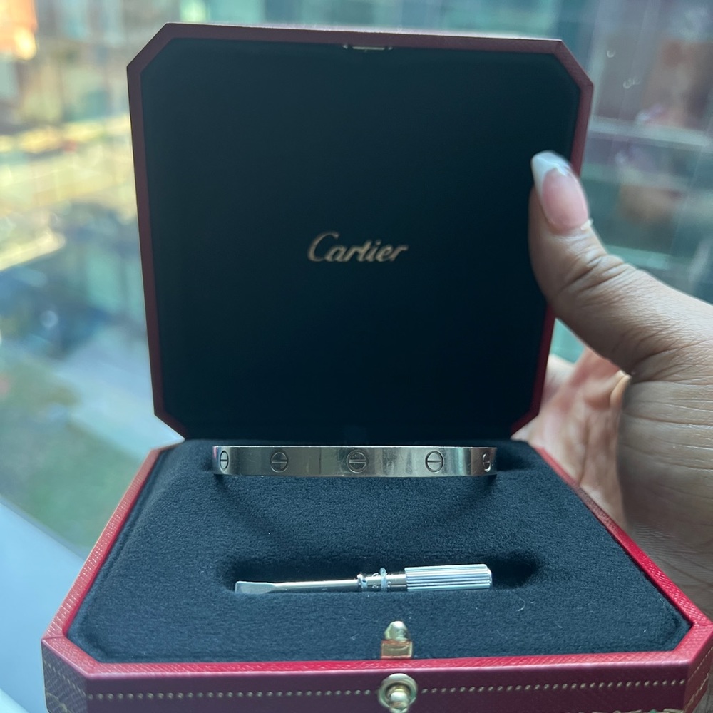 Cartier White Gold Sz 19 Love Bracelet.Box and proof of purchase/authethnticity